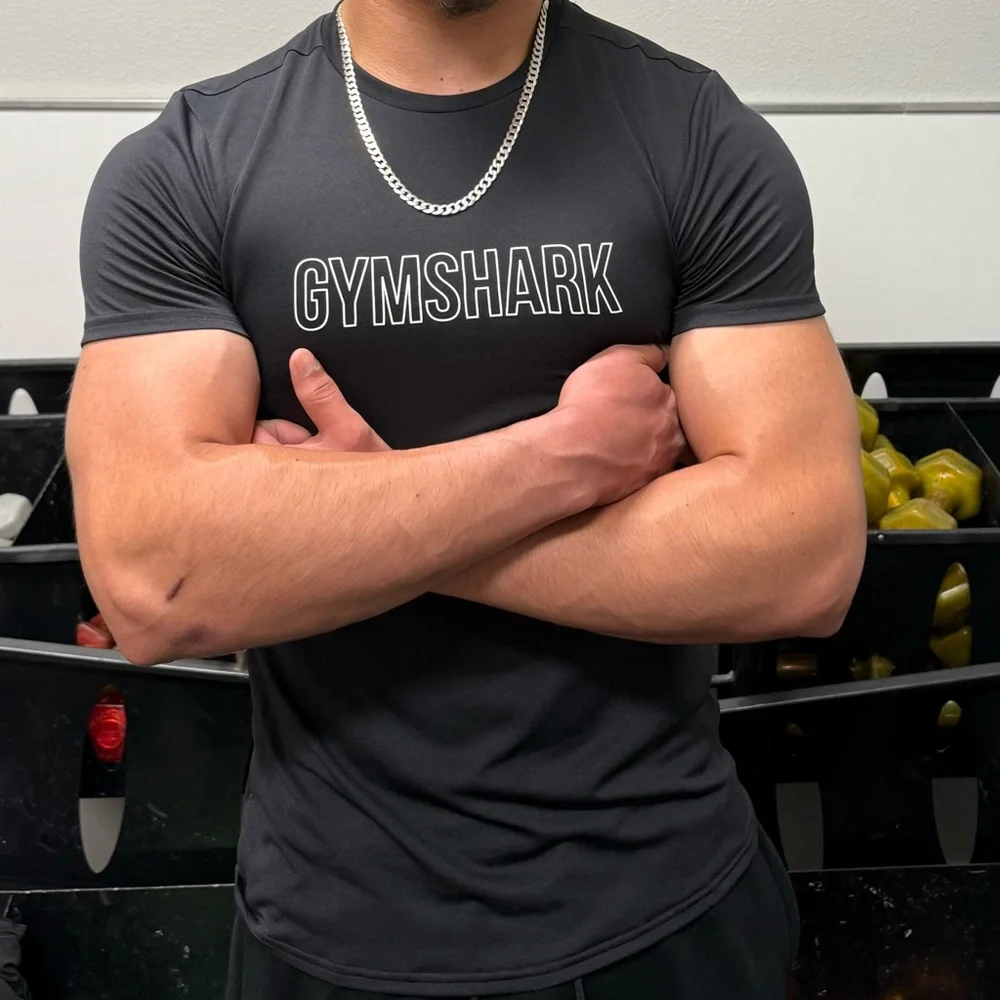 GYMSHARK MEN CUT OUT LOGO T SHIRT BODYBUILDING BODYBUILDER WEIGHT LIFTING ACTION - Picture 6 of 16